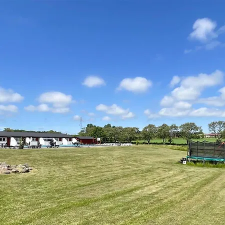 In Aakirkeby With 2 Bedrooms, Wifi And Outdoor Swimming Pool *