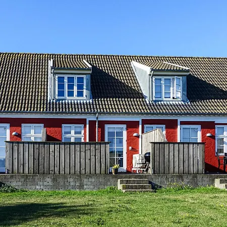 In Aakirkeby With 2 Bedrooms, Wifi And Outdoor Swimming Pool *